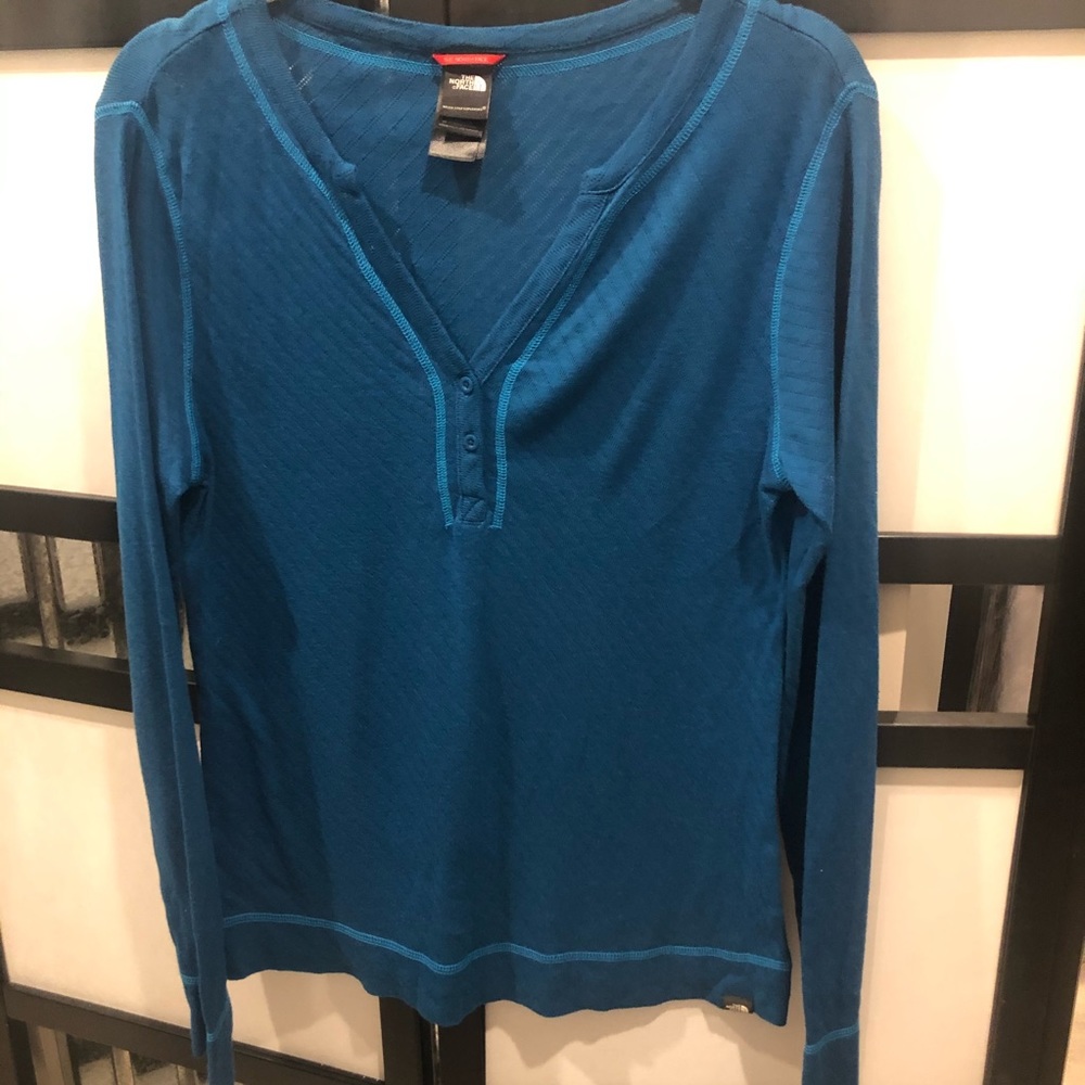 North Face sassy easy layer Lg